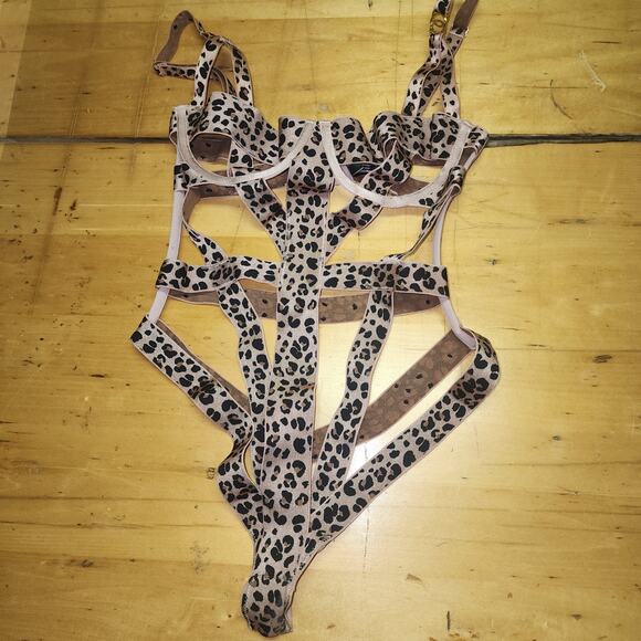 Victoria's Secret Animal Print Strappy Bodysuit - Picture 3 of 9